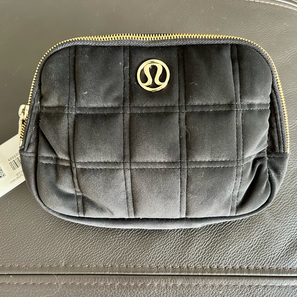 Lululemon Everywhere Belt Bag